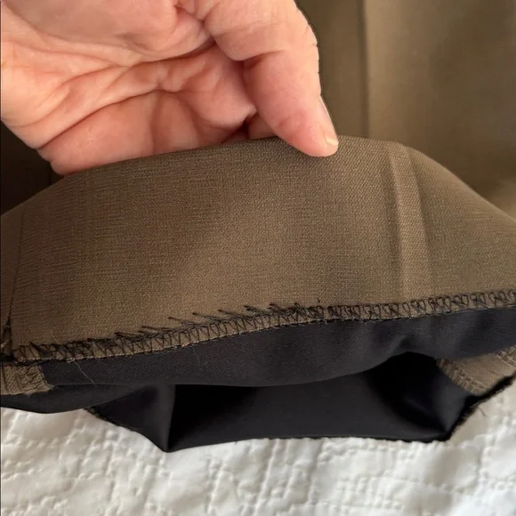 The Frankie Shop
Brown Bea Straight-leg. Size XS L 23" Cropped - Picture 15 of 17